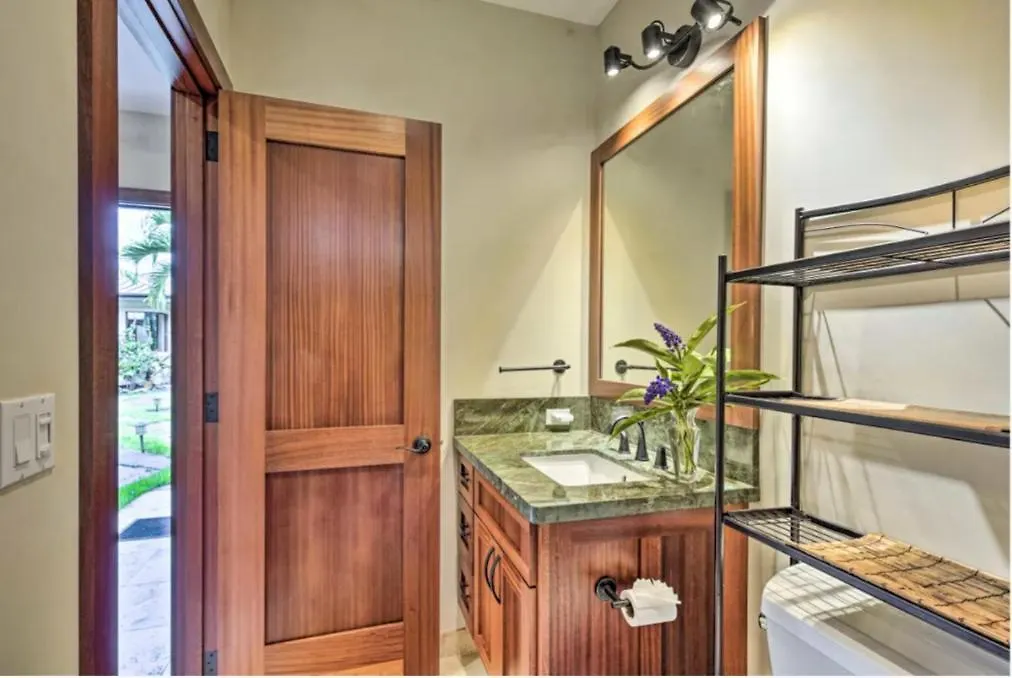 Beaches And Kona Town Ideal Location Gated Kailua-Kona