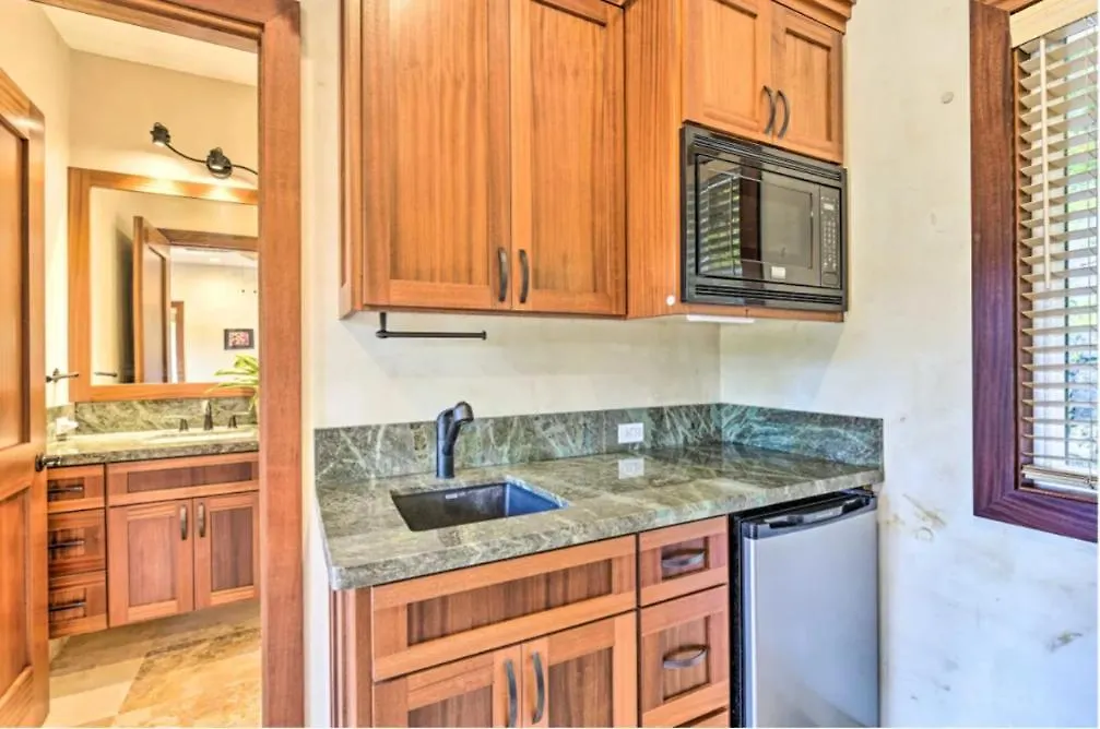 Beaches And Kona Town Ideal Location Gated Kailua-Kona